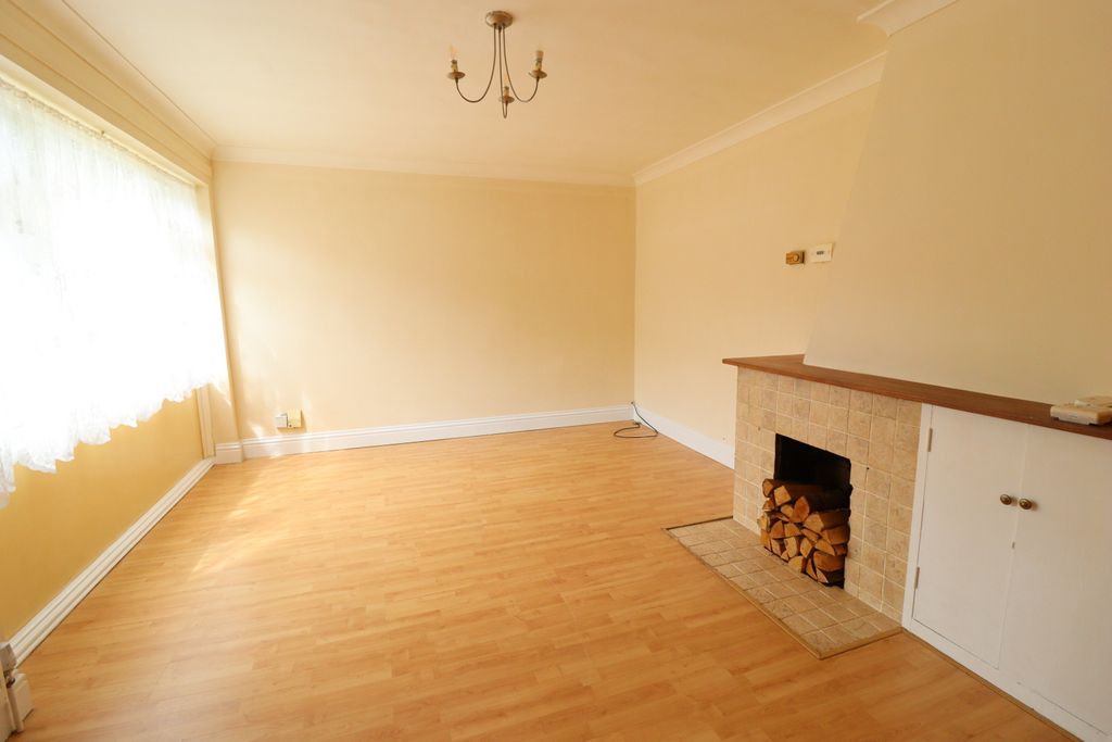 Property photo 3 of 11 Picture No. 27