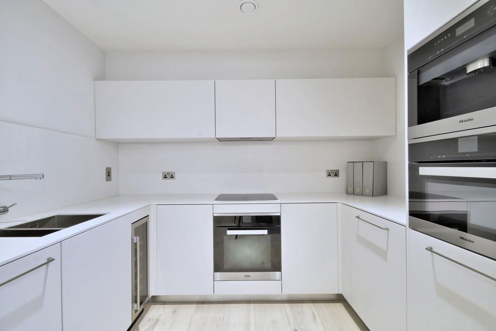 Property photo 3 of 12 Image