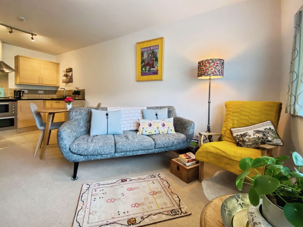 Property photo 3 of 19