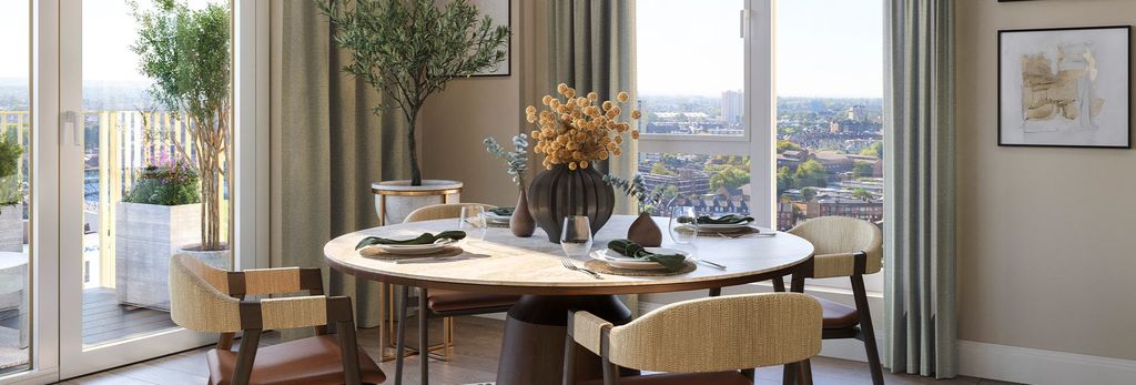 Property photo 3 of 5 An Interior Dining Room Image At Oval Village