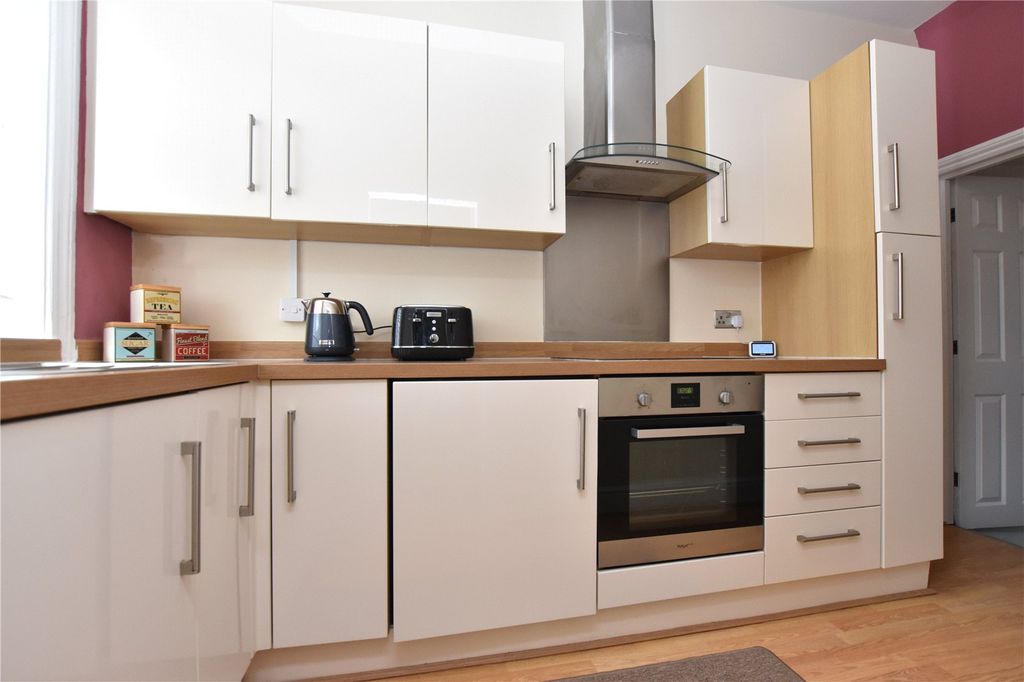 Property photo 3 of 13 Picture No. 15