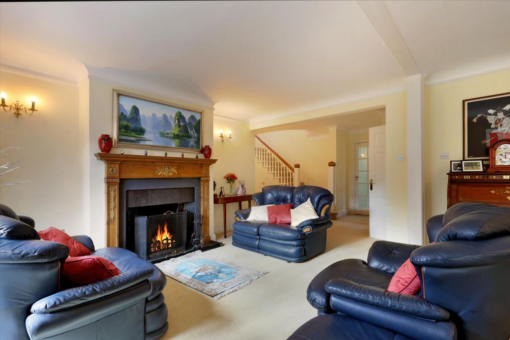 Property photo 2 of 23 Image