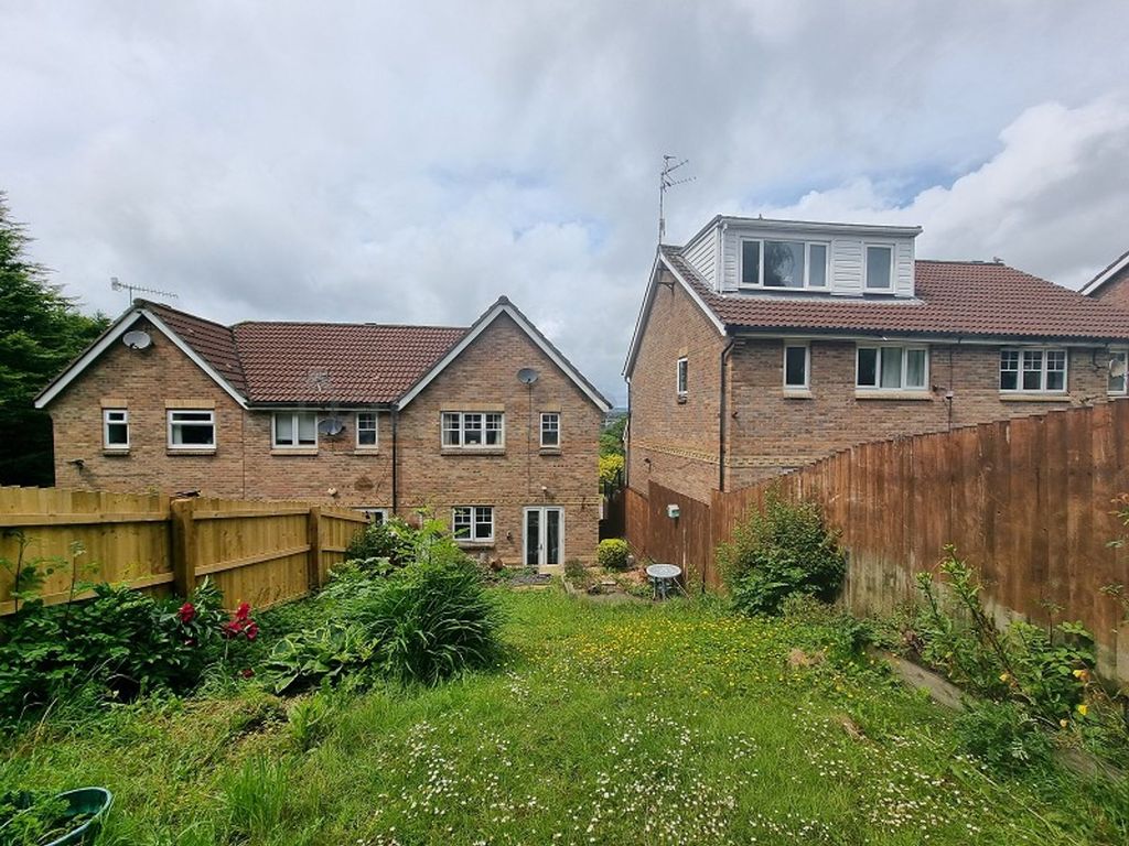 Property photo 2 of 21 Outside