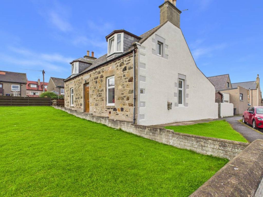 Property photo 3 of 33
