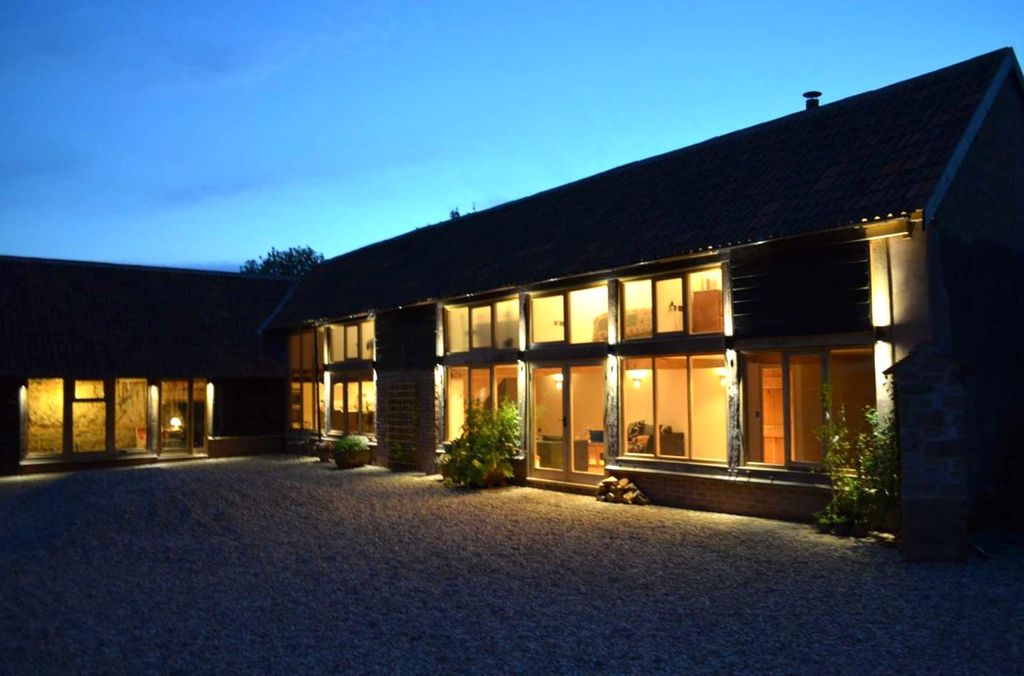 Property photo 1 of 27 The Linhay At Dusk