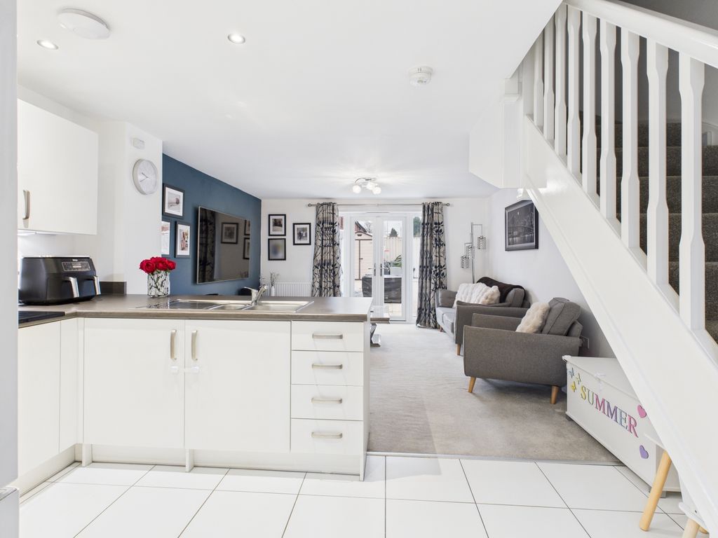 Property photo 2 of 20 Cam03729G0-Pr0202-Still001