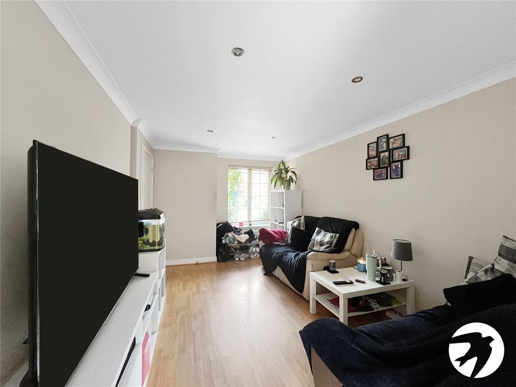 Property photo 2 of 14 Picture No. 15