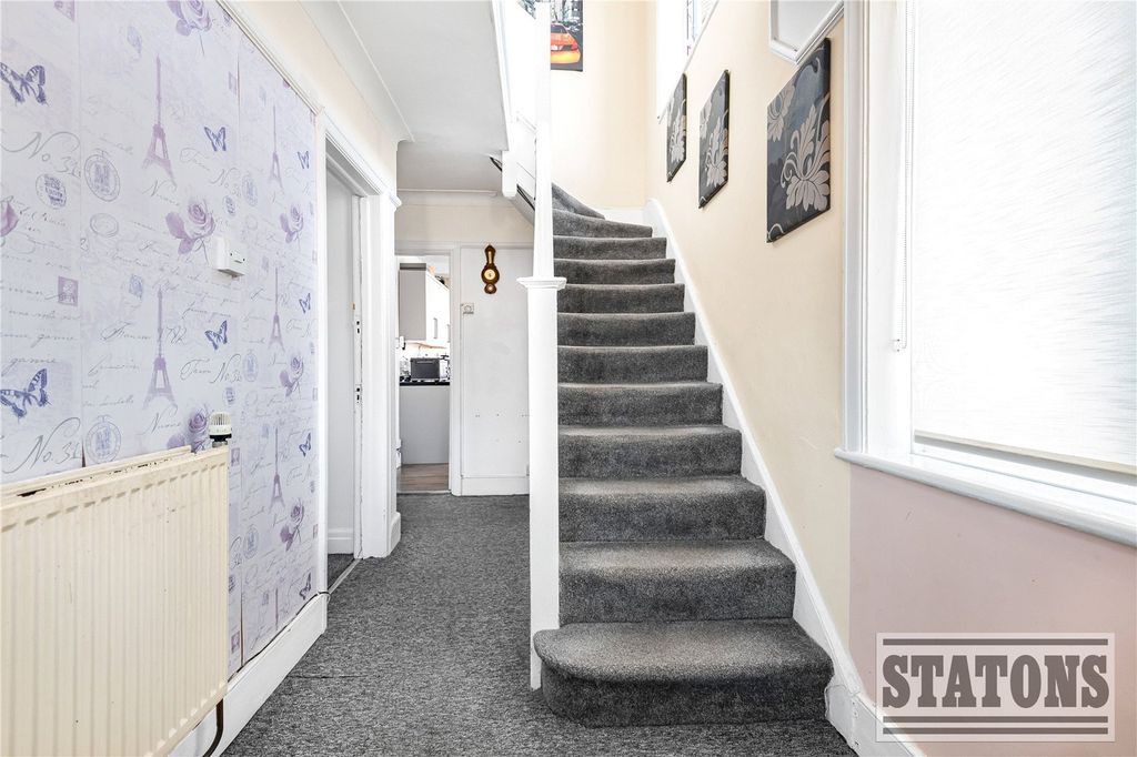 Property photo 3 of 16 Picture No. 13