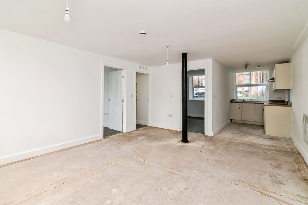 Property photo 2 of 12 Photo