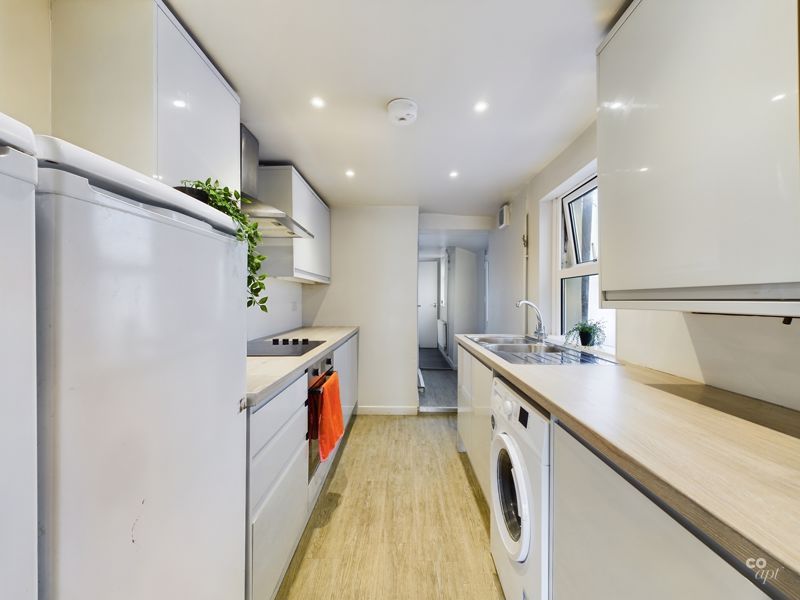 Property photo 2 of 10 Photo 8