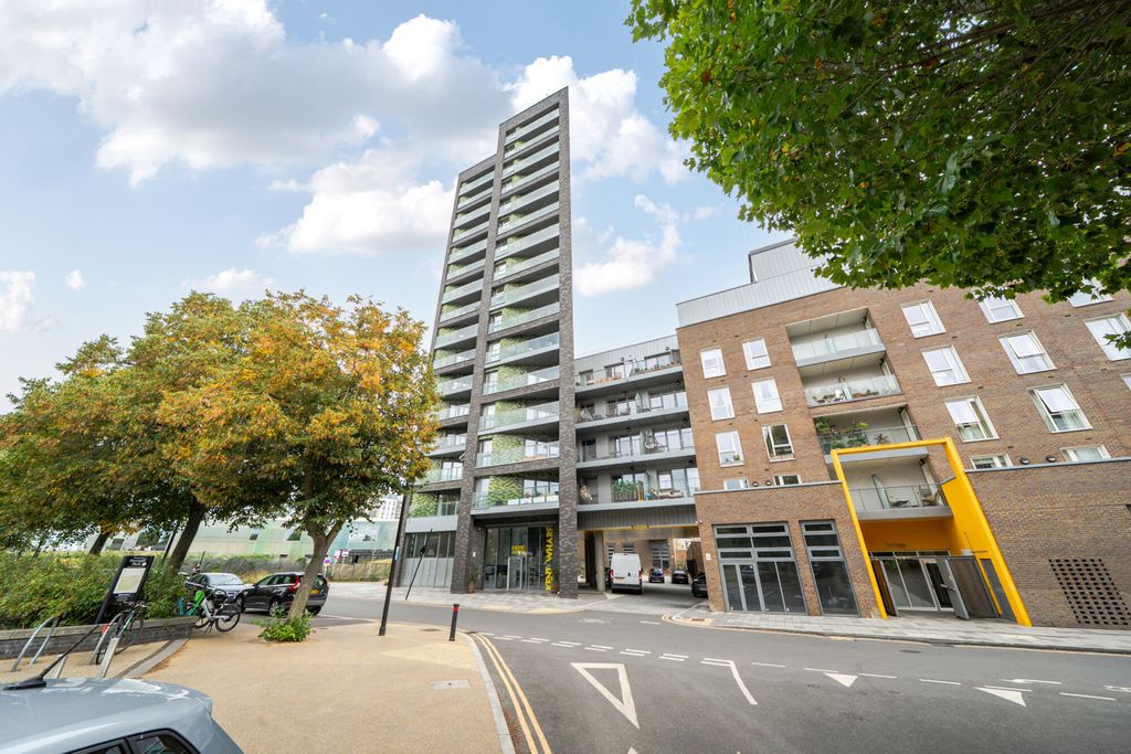 Property photo 1 of 19 1513871-2-1A0A50d...