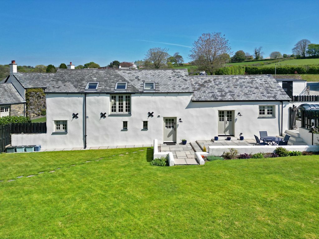 Property photo 1 of 11 Image