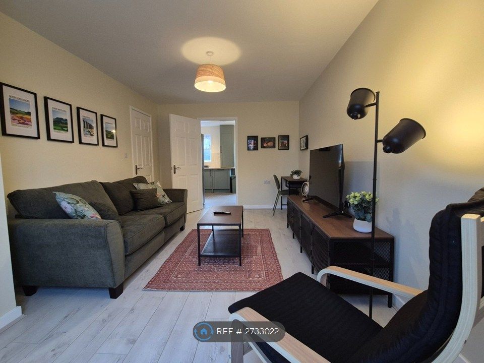 Property photo 3 of 13 Lounge