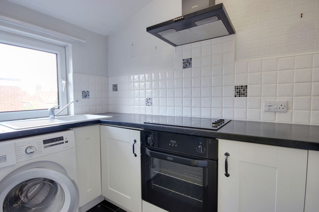 Property photo 2 of 15 1 Kit B