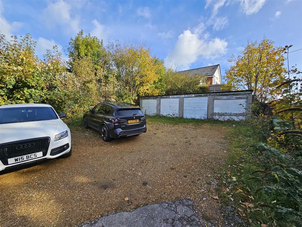 Property photo 3 of 4