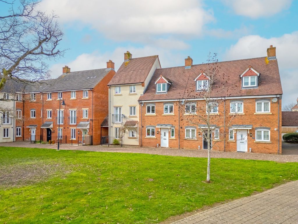 Property photo 1 of 28 4890711