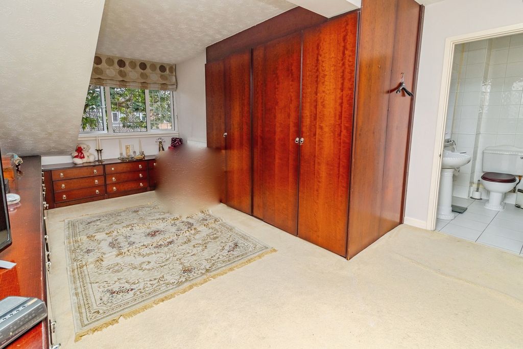 Additional image 13 of 4 bed detached house for saleFaulkners Way, Leighton Buzzard, Bedfordshire LU7