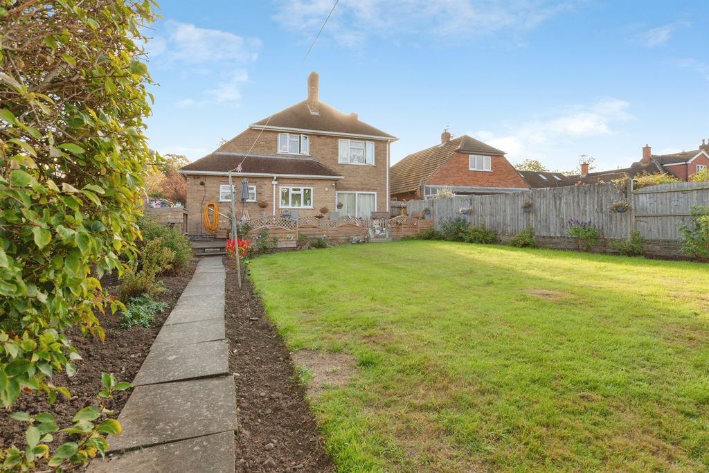 Property photo 3 of 19
