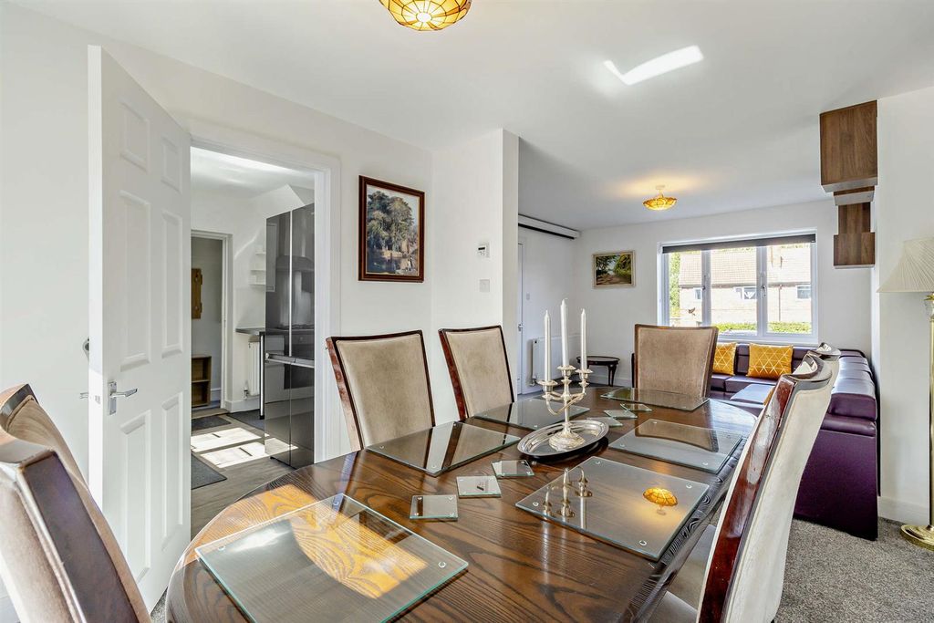 Property photo 3 of 36 8663762-Interior15-800.Jpg