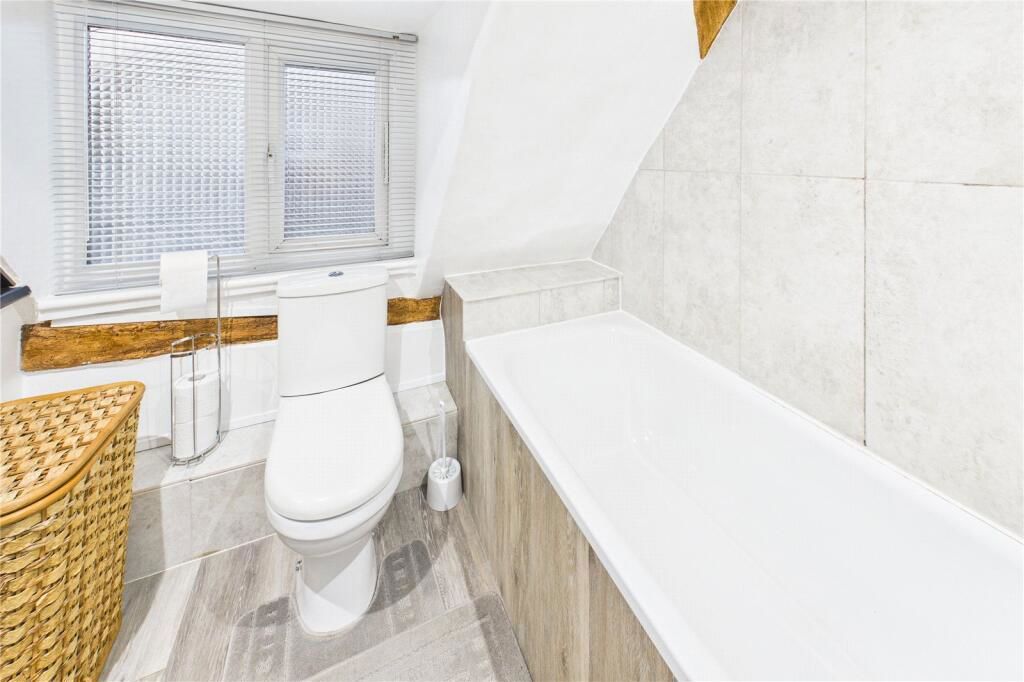 Additional image 8 of 2 bed flat for salePlaistow Street, Lingfield RH7