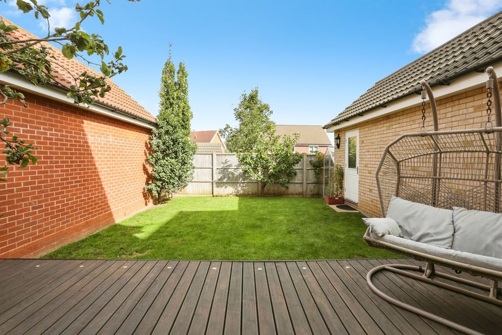 Property photo 2 of 15