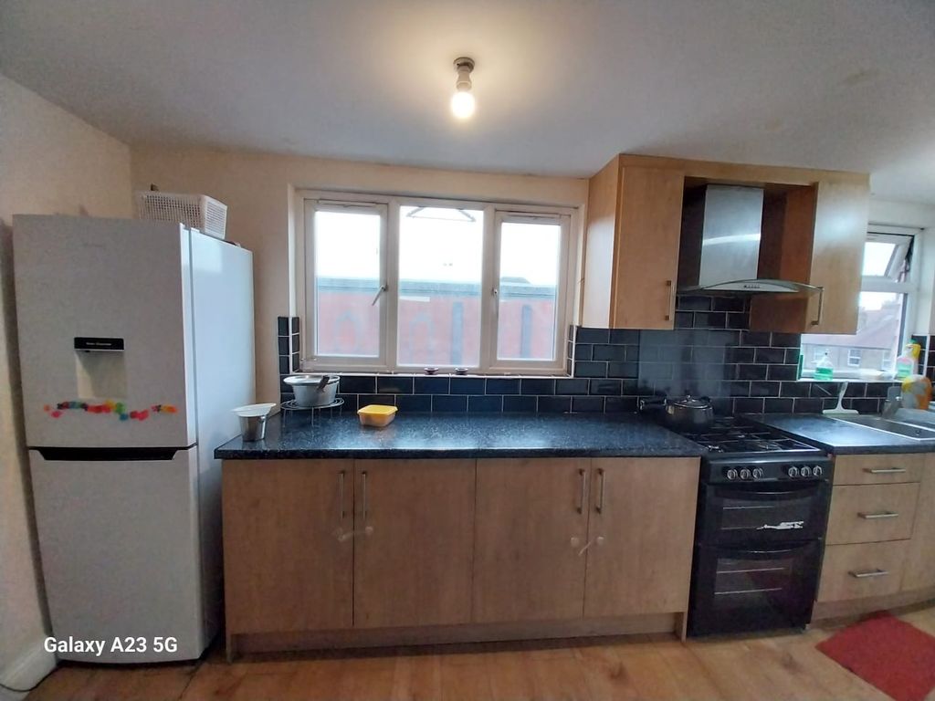 Property photo 2 of 5 Photo