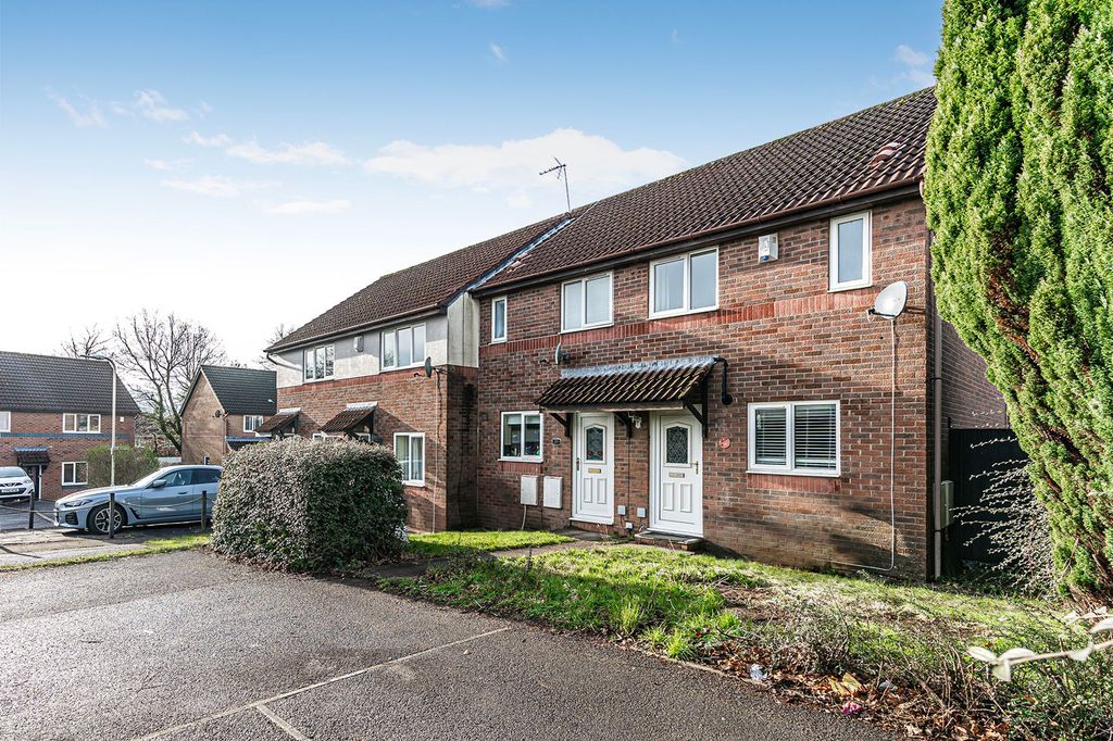 Property photo 3 of 27