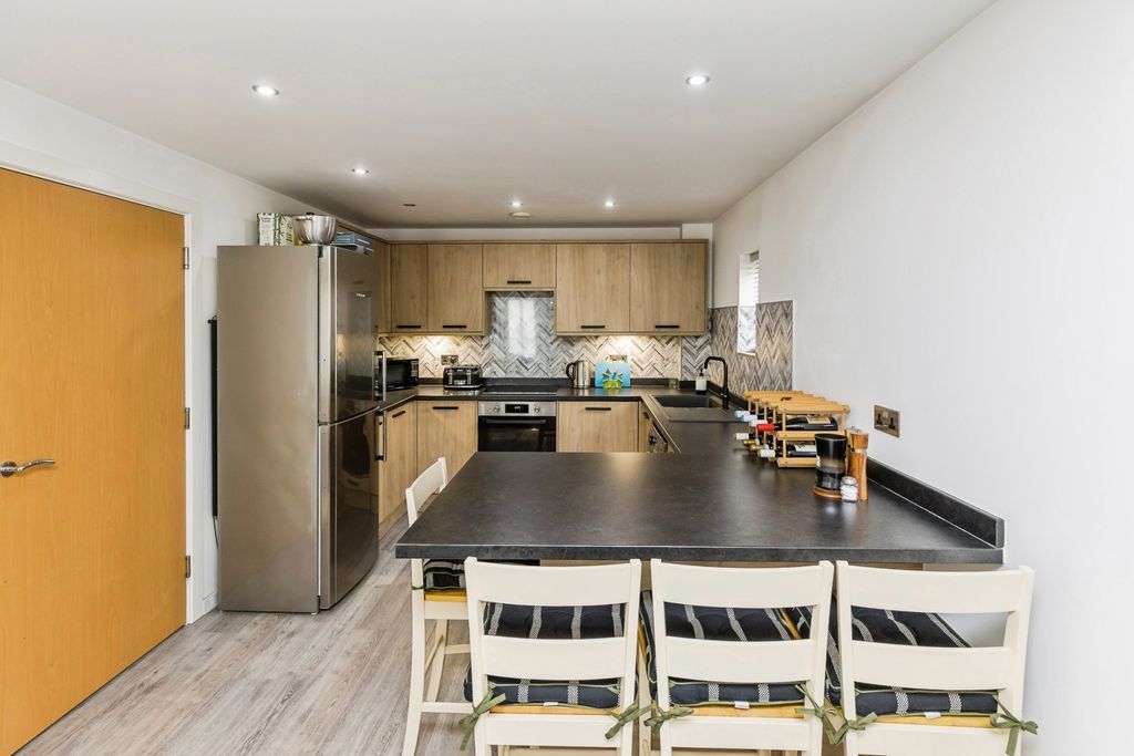 Property photo 2 of 14 Pbox-Img.Jpg