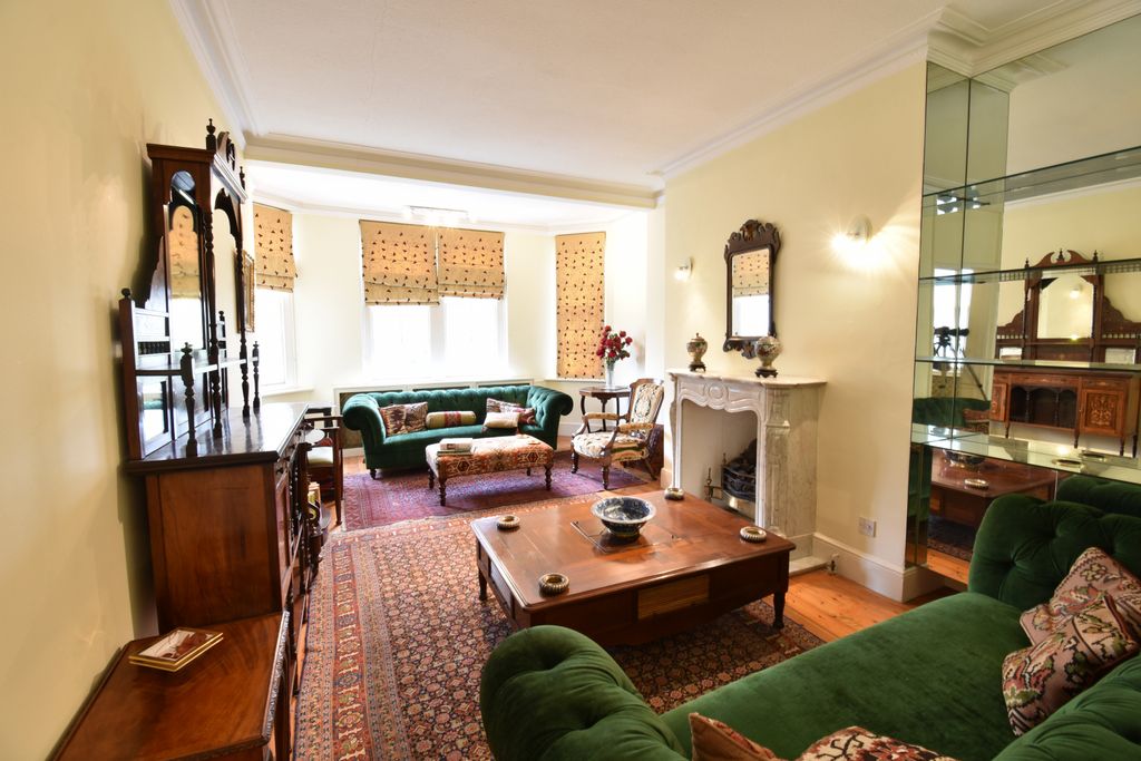 Property photo 2 of 12 Gallery