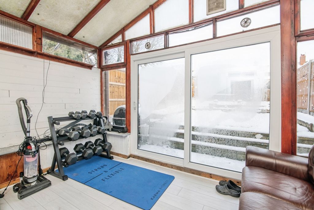 Property photo 3 of 20 Pbox-Img.Jpg