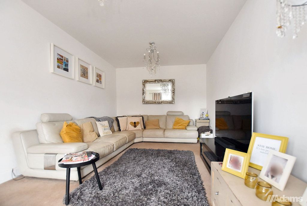 Property photo 2 of 26