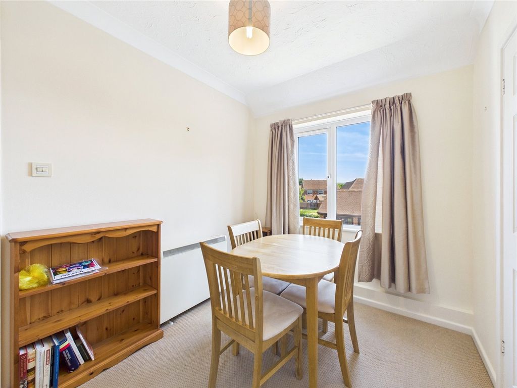 Property photo 3 of 8 Picture No. 05