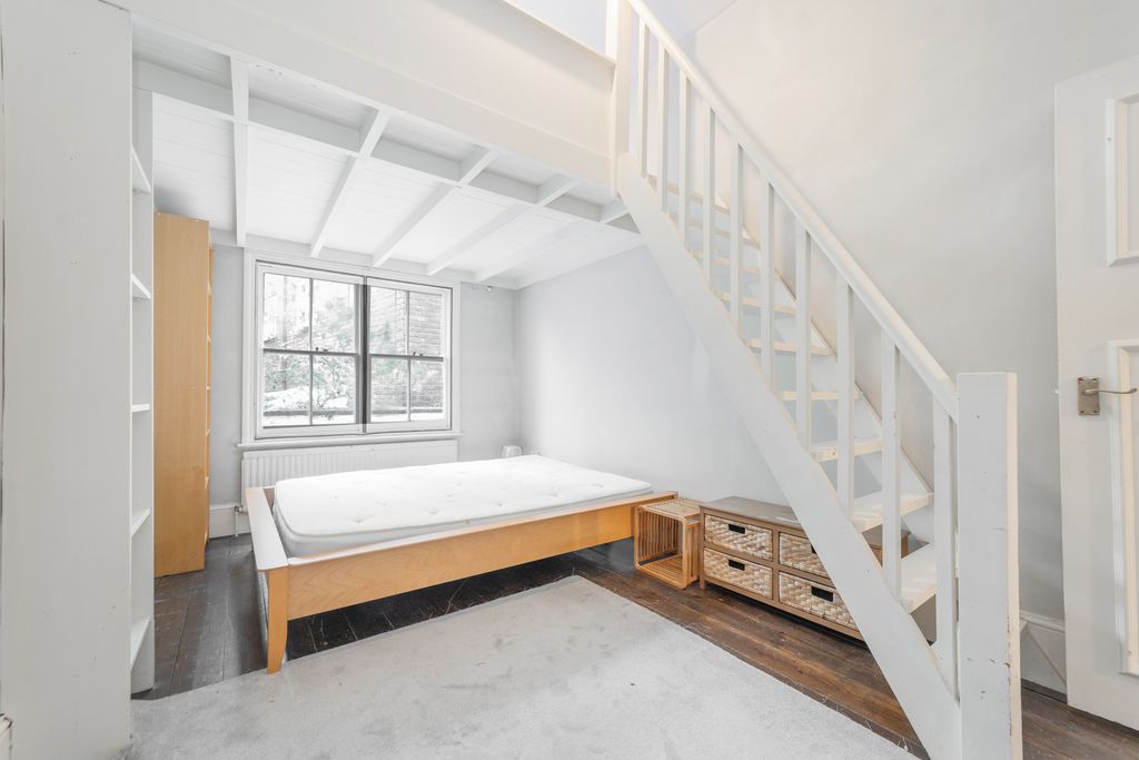 Property photo 2 of 14 Photo 6