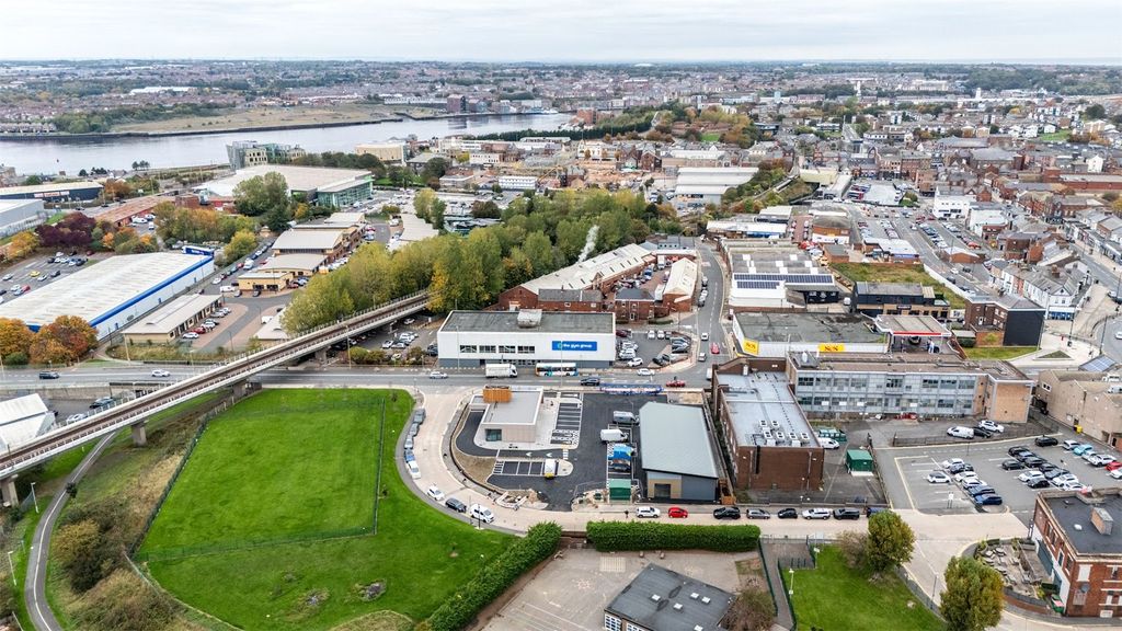 Property photo 1 of 8 Picture No. 24