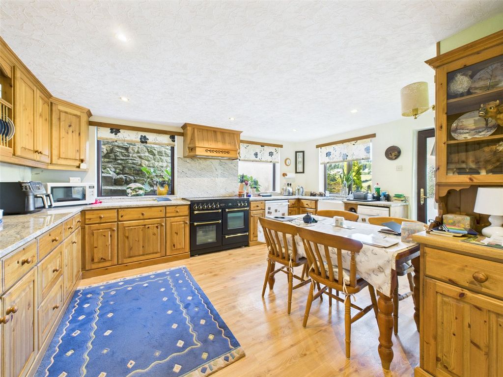 Property photo 2 of 24 Picture No. 09