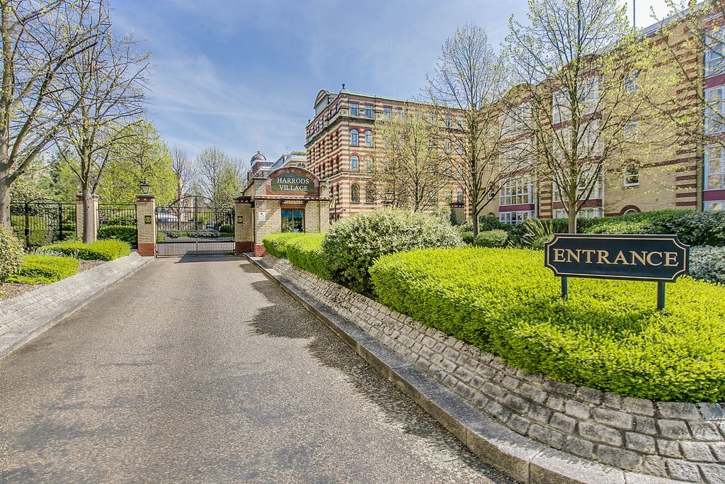 Property photo 1 of 13