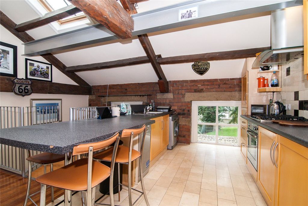 Property photo 2 of 19 Picture No. 08