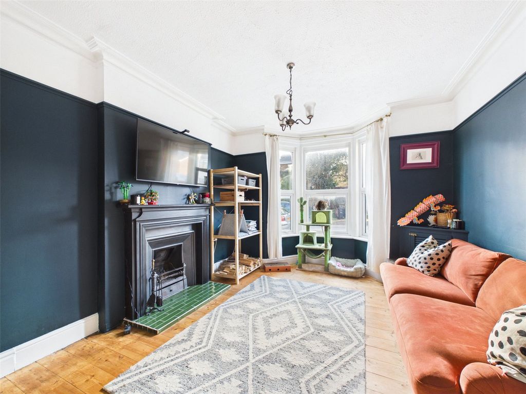 Property photo 2 of 16 Picture No. 17