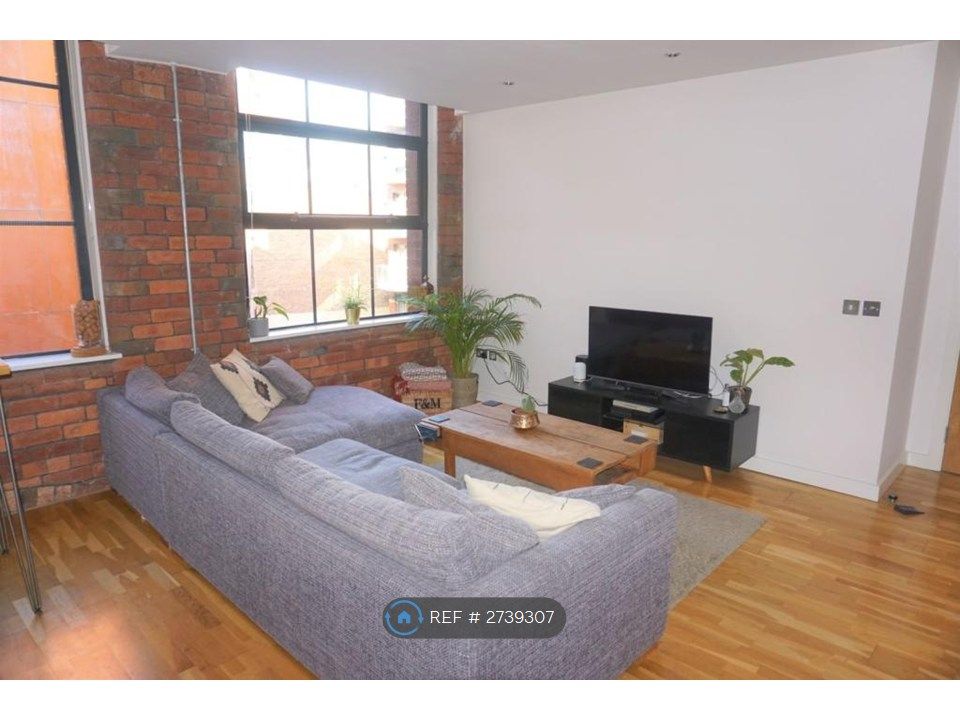 Property photo 2 of 8