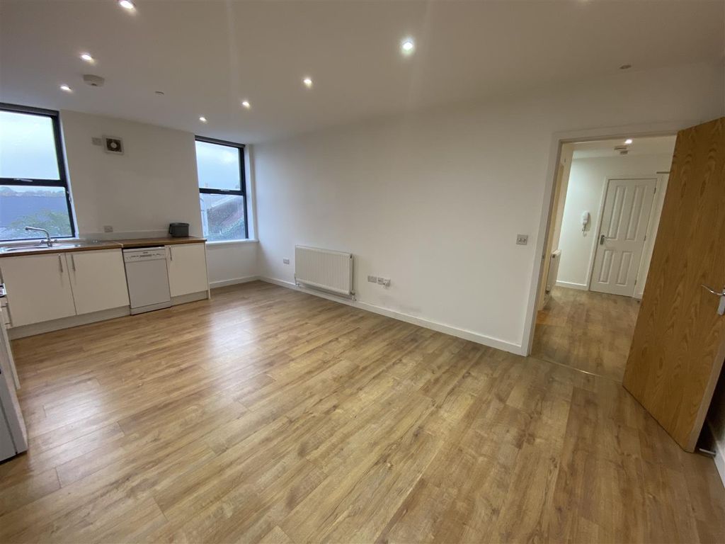 Property photo 3 of 12 Living Room