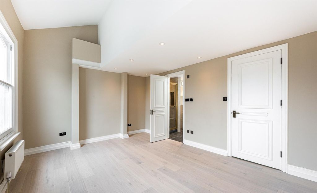 Property photo 3 of 17 Rattray Road 16 1st Visit-5-2. Low Res.Jpg