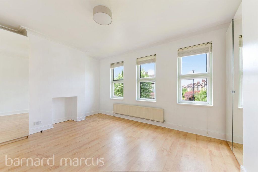 Property photo 3 of 7 View