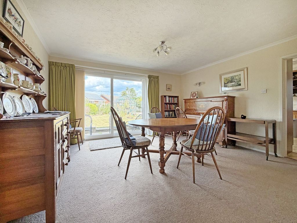 Property photo 3 of 41