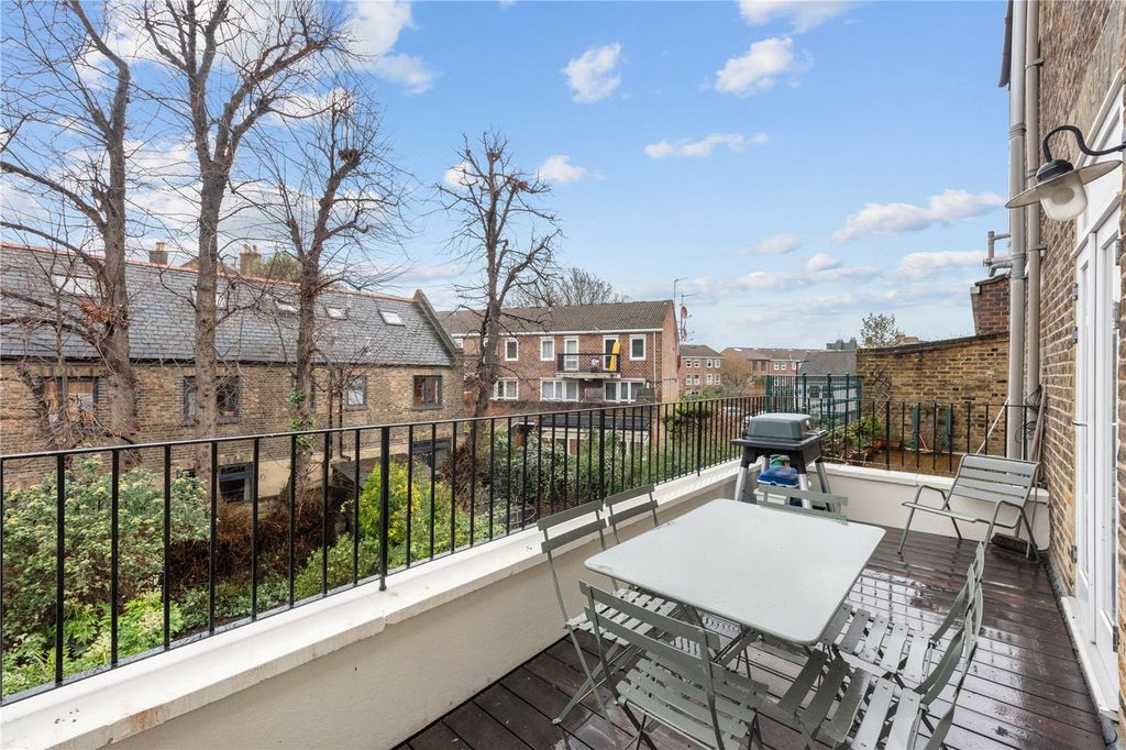 Property photo 3 of 12 Picture No. 05