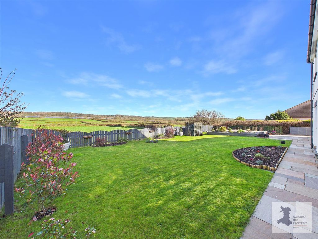 Property photo 3 of 43 Rear Garden