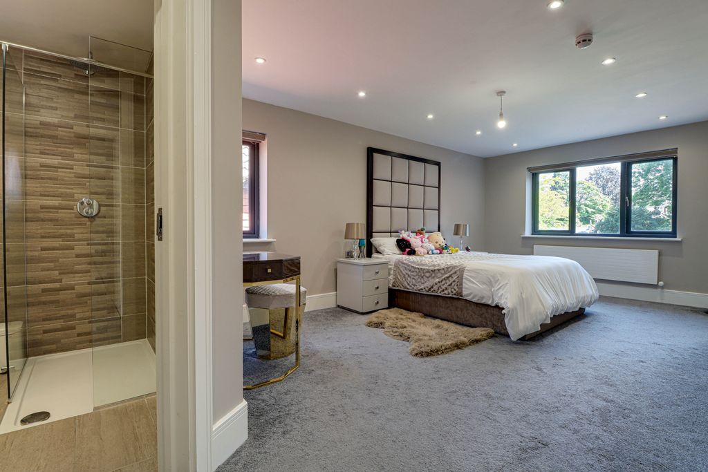 Additional image 15 of 7 bed detached house for saleLondon Road, Luton LU1