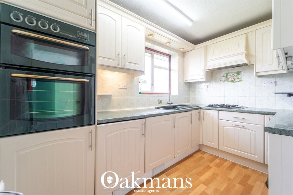 Property photo 2 of 10 Picture No. 11