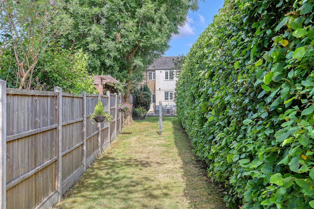 Property photo 3 of 29