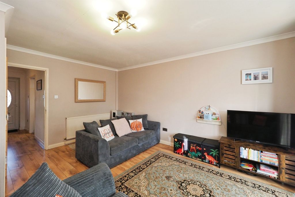 Property photo 3 of 17