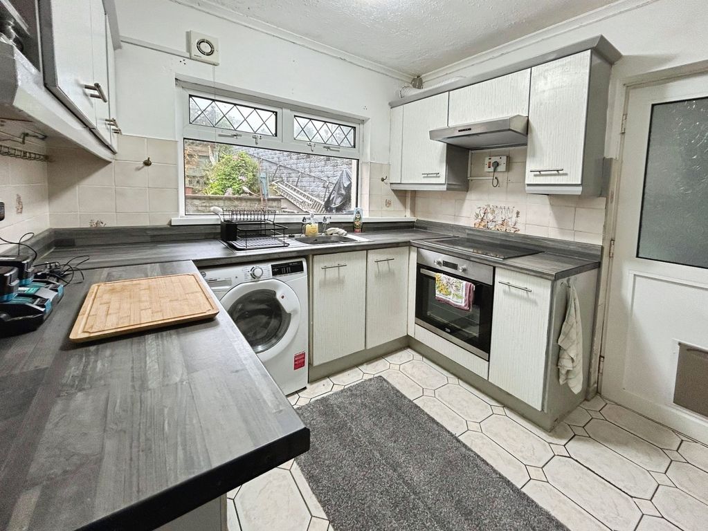 Property photo 3 of 24